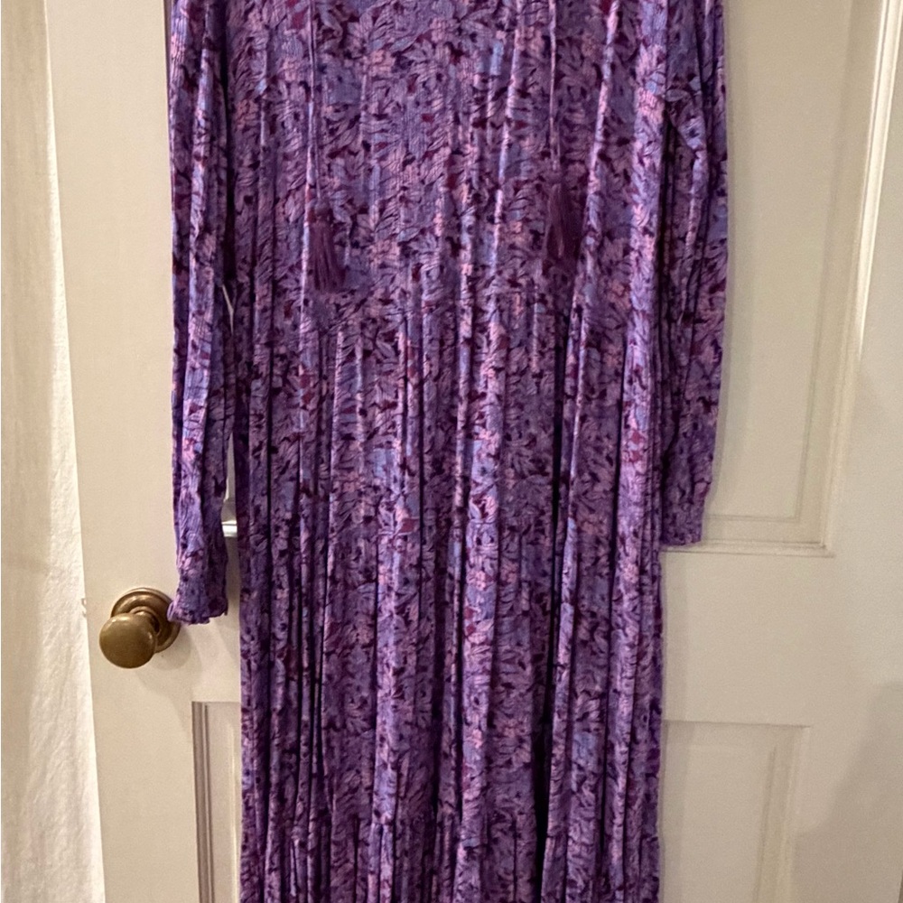 Chelsea & Violet Purple Long Sleeve Dress